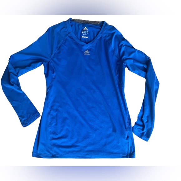 adidas Tops - Adidas techfit climalite Womens activewear shirt Sz medium